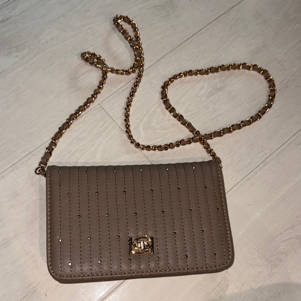 Elegant Tan Chain Shoulder Bag